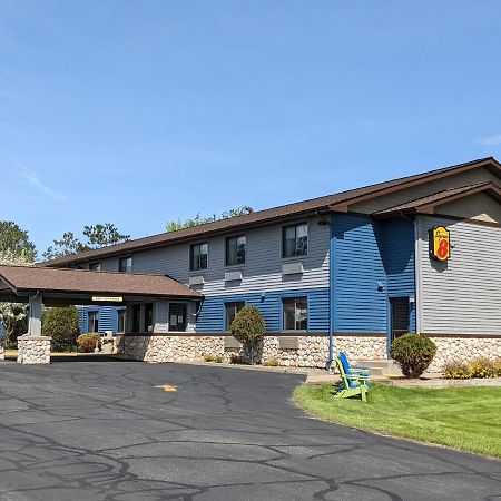 Super 8 By Wyndham Baxter/Brainerd Area Hotel Buitenkant foto