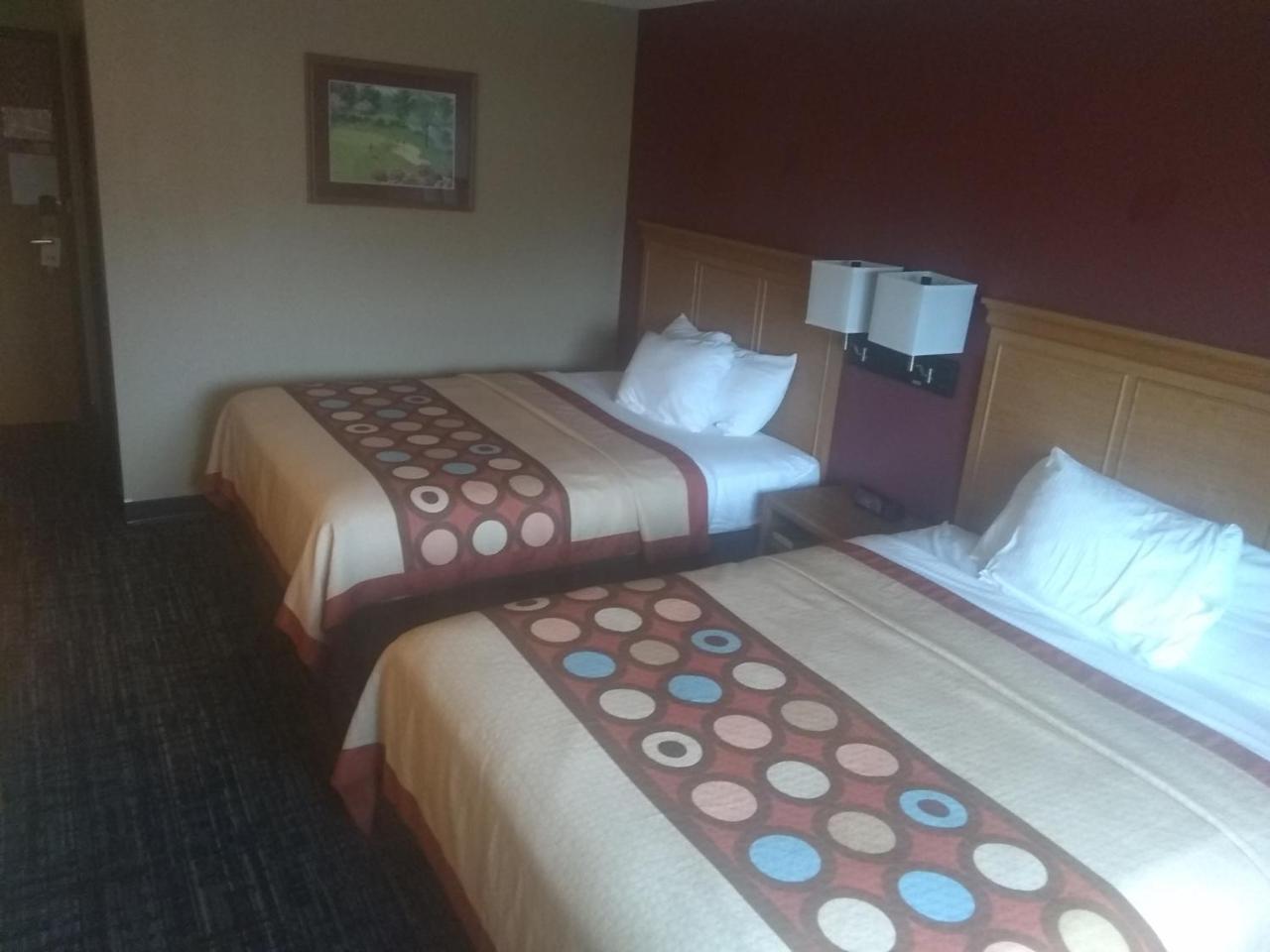Super 8 By Wyndham Baxter/Brainerd Area Hotel Buitenkant foto
